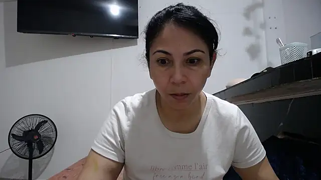 yohacriss online show from 10/20/25, 08:09