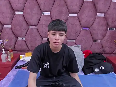 Bruno Cruzz online show from 12/05/25, 02:42