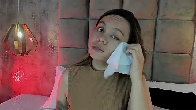 Sky Junne online show from 01/18/26, 05:39