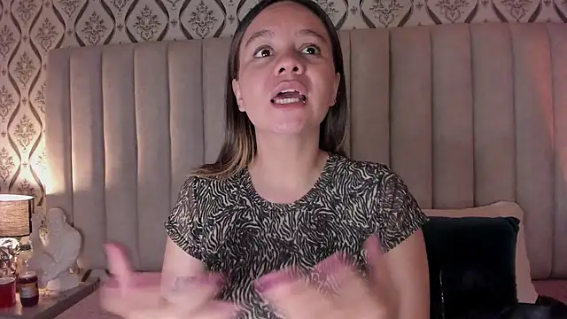 Sky Junne online show from 03/24/26, 05:07