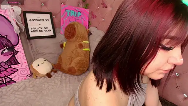 Snapshot of sophiievv chatting on 10/24/25, 07:54 sophiievv online show from 10/24/25, 07:54