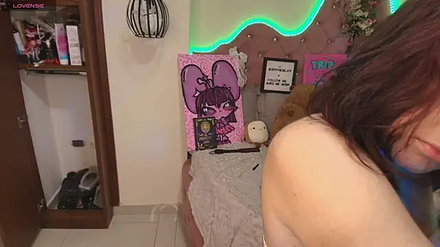 Snapshot of sophiievv chatting on 11/05/25, 07:03 sophiievv online show from 11/05/25, 07:03