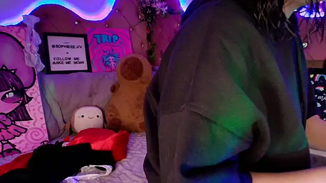 Snapshot of sophiievv chatting on 11/21/25, 07:12 sophiievv online show from 11/21/25, 07:12