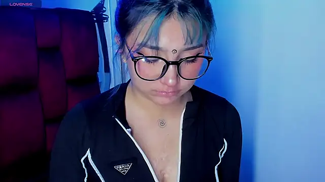 sophiievv online show from 04/21/26, 08:01