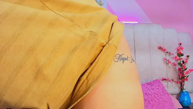Snapshot of Emma_Carteer chatting on 09/13/25, 11:37 Emma Carteer online show from 09/13/25, 11:37