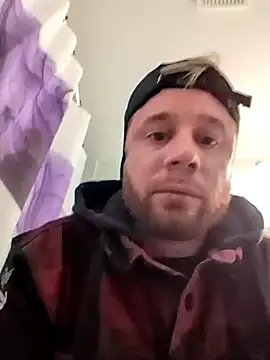 Snapshot of Chffbhf chatting on 10/21/25, 06:58 Chffbhf online show from 10/21/25, 06:58