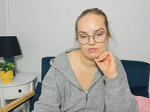 AliceCrazy69 online show from 10/30/25, 02:40