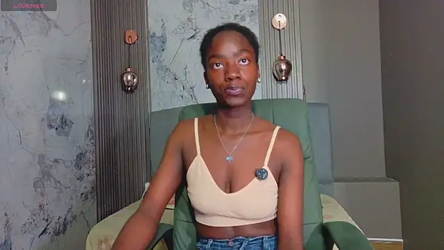 Snapshot of katia_green1 chatting on 11/13/25, 11:53 katia green1 online show from 11/13/25, 11:53