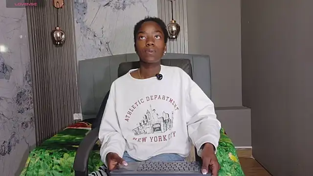 Snapshot of katia_green1 chatting on 01/10/26, 12:07 katia green1 online show from 01/10/26, 12:07