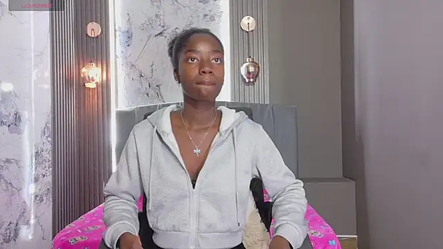 Snapshot of katia_green1 chatting on 02/12/26, 12:33 katia green1 online show from 02/12/26, 12:33