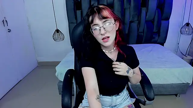 AfroditaLeclair online show from 11/06/25, 08:10