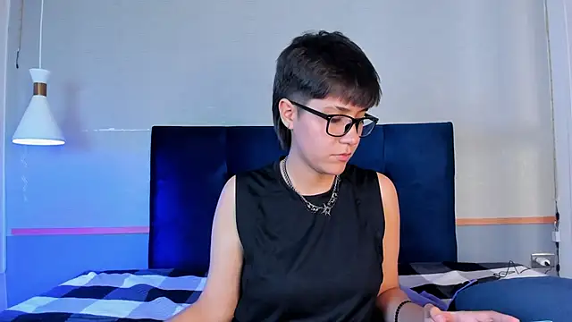 Tsuki Maru online show from 11/20/25, 08:30