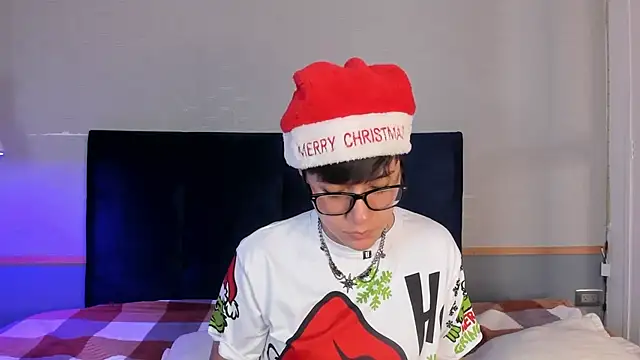 Tsuki Maru online show from 12/03/25, 07:23