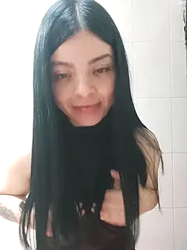 LunaJacobs online show from 04/22/26, 10:22