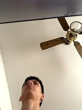 Snapshot of Luck__090 chatting on 09/08/25, 04:39 Luck  090 online show from 09/08/25, 04:39