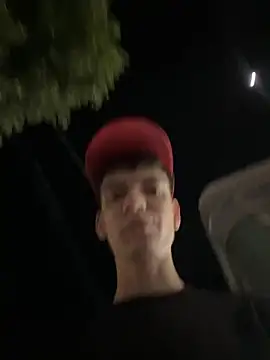 Snapshot of Luck__090 chatting on 09/10/25, 05:07 Luck  090 online show from 09/10/25, 05:07