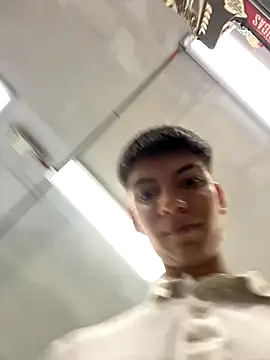 Snapshot of Luck__090 chatting on 09/11/25, 12:00 Luck  090 online show from 09/11/25, 12:00