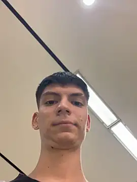 Snapshot of Luck__090 chatting on 09/22/25, 01:40 Luck  090 online show from 09/22/25, 01:40