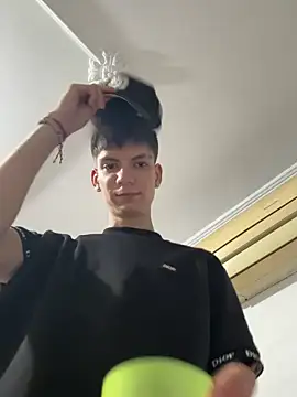 Snapshot of Luck__090 chatting on 09/26/25, 05:11 Luck  090 online show from 09/26/25, 05:11