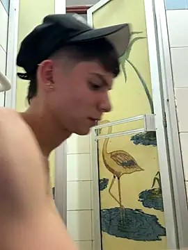 Snapshot of Luck__090 chatting on 10/04/25, 01:36 Luck  090 online show from 10/04/25, 01:36