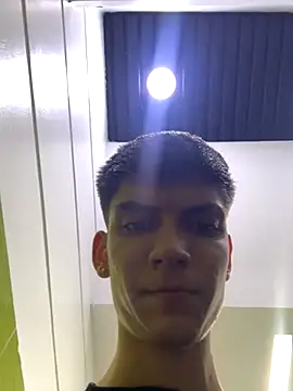 Snapshot of Luck__090 chatting on 10/05/25, 02:54 Luck  090 online show from 10/05/25, 02:54