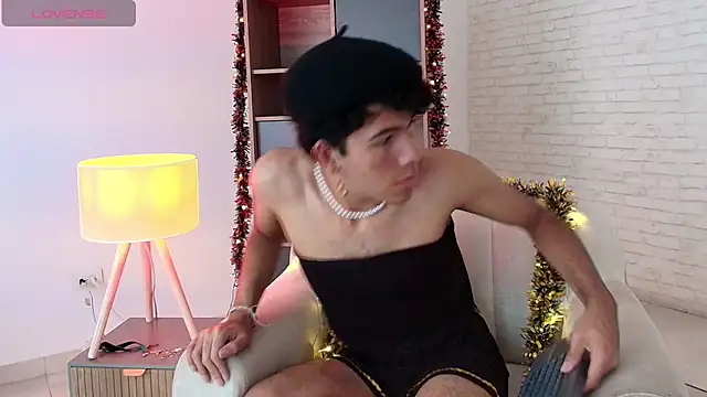 E R O S  online show from 12/04/25, 08:06