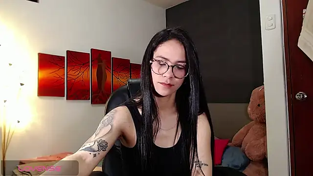 Ashley olivares online show from 11/02/25, 08:33