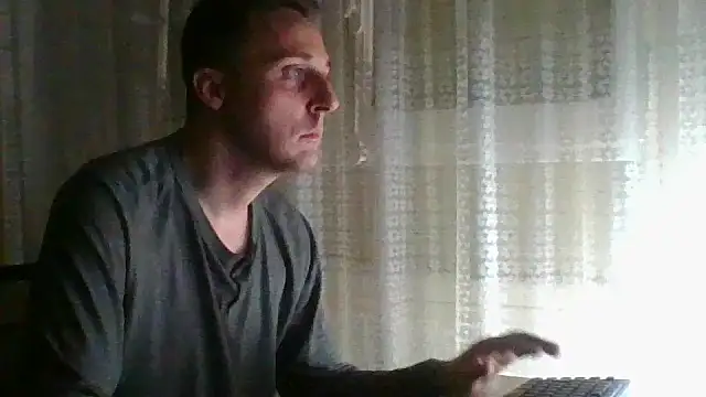 Snapshot of dani878879 chatting on 10/31/25, 08:04 dani878879 online show from 10/31/25, 08:04