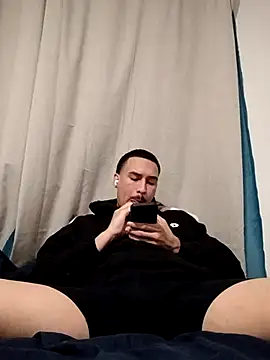 Jadriel23 online show from 10/19/25, 04:35