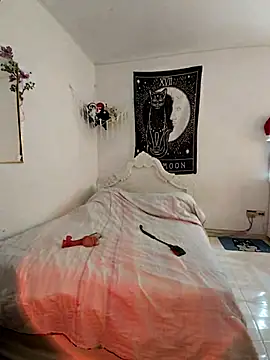 Snapshot of kathfendom chatting on 12/16/25, 06:35 kathfendom online show from 12/16/25, 06:35