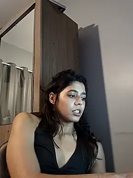 Snapshot of Maricamposs chatting on 11/03/25, 07:37 Maricamposs online show from 11/03/25, 07:37