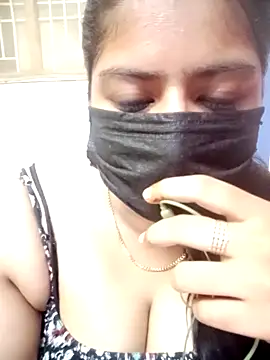 Snapshot of Reshma-Rani chatting on 10/07/25, 08:06 Reshma-Rani online show from 10/07/25, 08:06