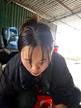 ALIENHR38 online show from 12/22/25, 01:35