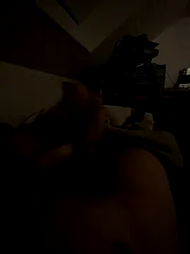 Snapshot of eltet12 chatting on 09/16/25, 07:04 eltet12 online show from 09/16/25, 07:04