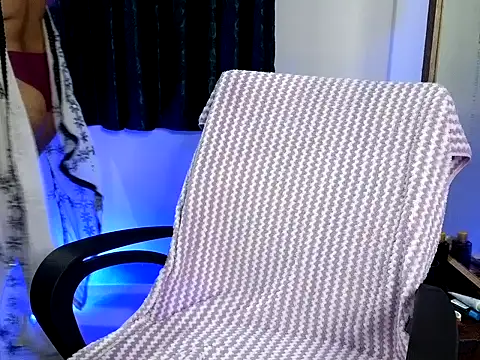 Snapshot of mansi201 chatting on 10/01/25, 12:55 mansi201 online show from 10/01/25, 12:55