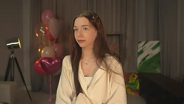 Snapshot of RoxieBolich chatting on 10/12/25, 01:54 RoxieBolich online show from 10/12/25, 01:54