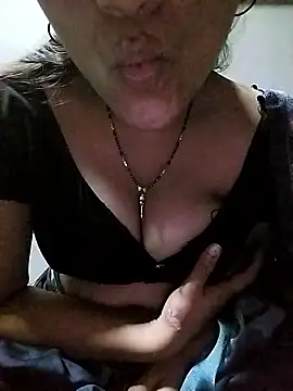 Hottestgirll online show from 11/03/25, 08:32