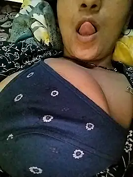 Hottestgirll online show from 11/10/25, 07:51