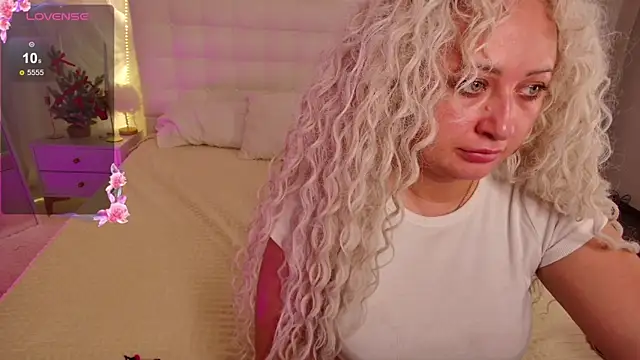 Lilit 1Love online show from 12/22/25, 04:15