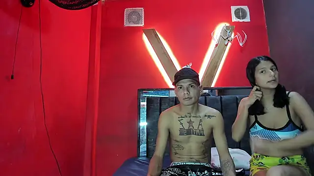 Snapshot of catalina_hard_love chatting on 10/25/25, 01:02 catalina hard love online show from 10/25/25, 01:02