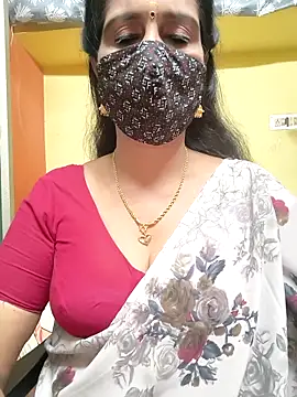 mallu-reshma online show from 11/18/25, 02:54