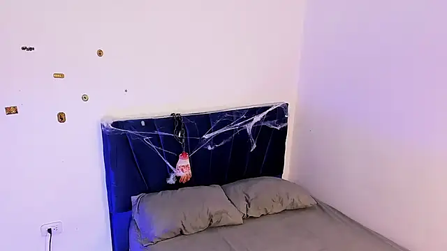 Snapshot of john_mystic chatting on 10/26/25, 02:06 john mystic online show from 10/26/25, 02:06