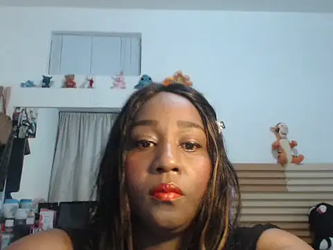 Snapshot of matilde_hot chatting on 02/23/26, 05:05 matilde hot online show from 02/23/26, 05:05