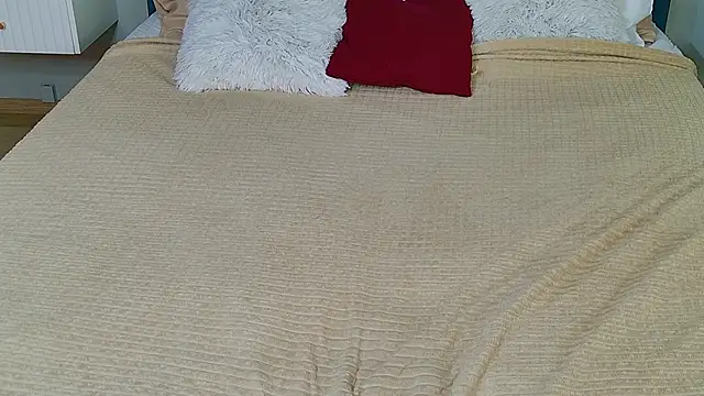 Evie Vall online show from 11/16/25, 03:39