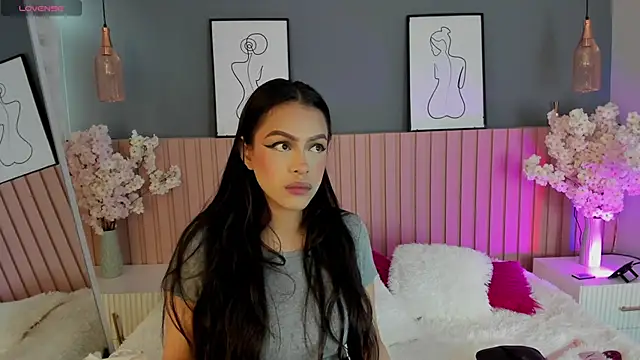 Mila Hank  online show from 02/18/26, 12:12