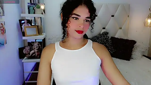 Veronica Misst  online show from 10/08/25, 12:14