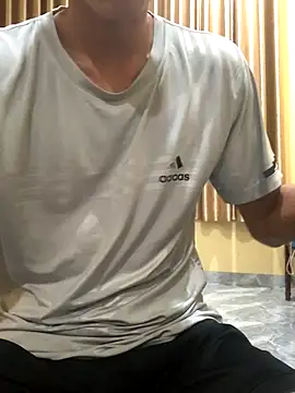 Snapshot of thienlong05 chatting on 09/28/25, 03:17 thienlong05 online show from 09/28/25, 03:17