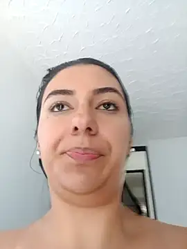 VioletaWalton1 online show from 09/17/25, 03:24
