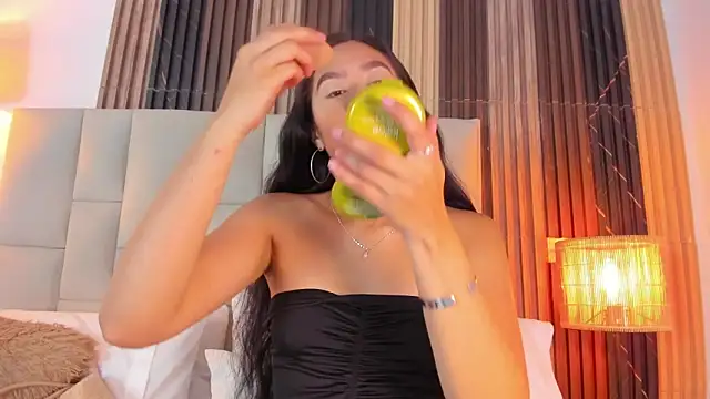 Nicolqueen  online show from 04/09/26, 11:15