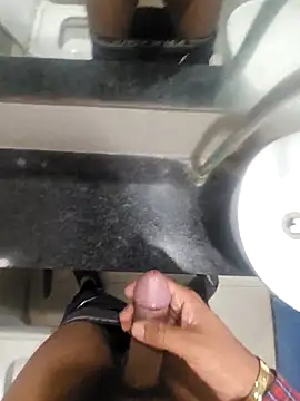 Snapshot of Gamecoc chatting on 02/23/26, 05:27 Gamecoc online show from 02/23/26, 05:27